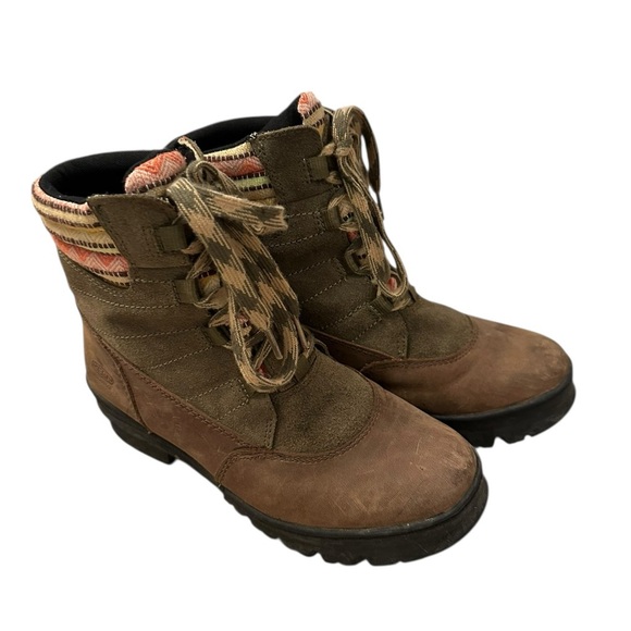 Keen Wapato Mid Waterproof Boots Size 8.5 Suede/Leather Upper with Aztec Insert - Picture 1 of 12